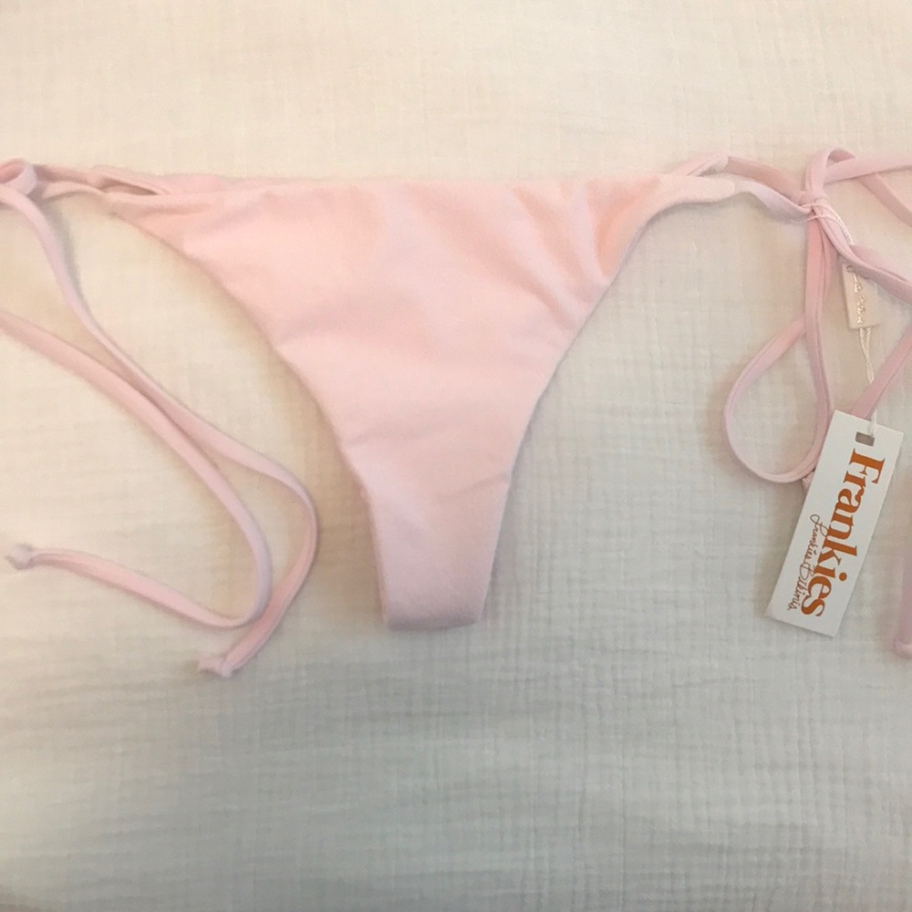 Frankie’s bikini bottom